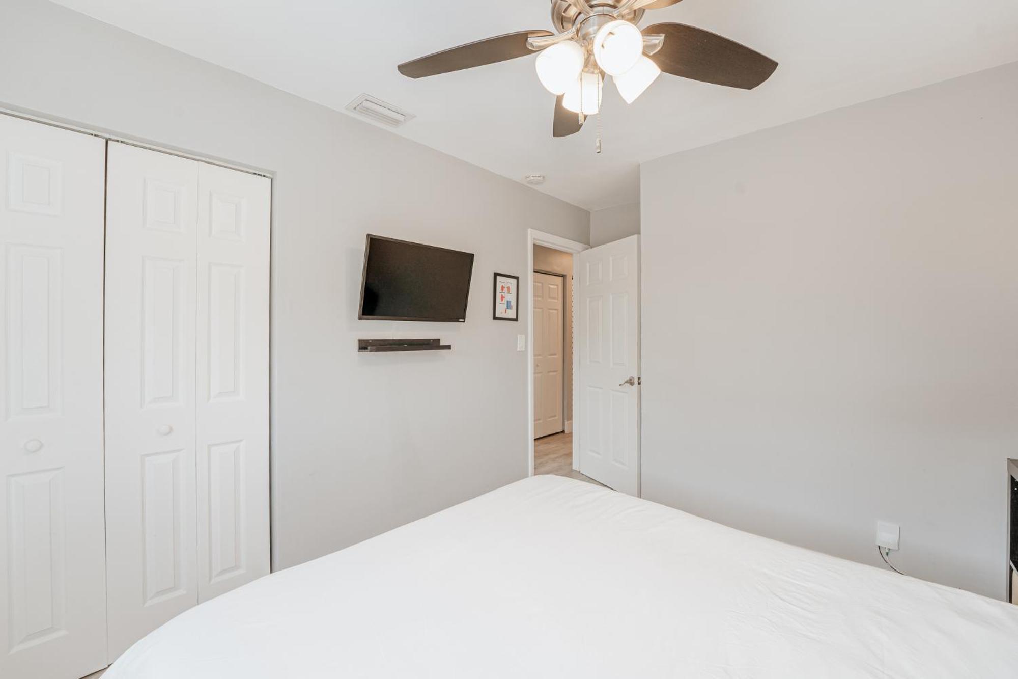 Home With A Pool Close To Beach And Fll Airport Pool Heated October- March فورت لودرديل المظهر الخارجي الصورة