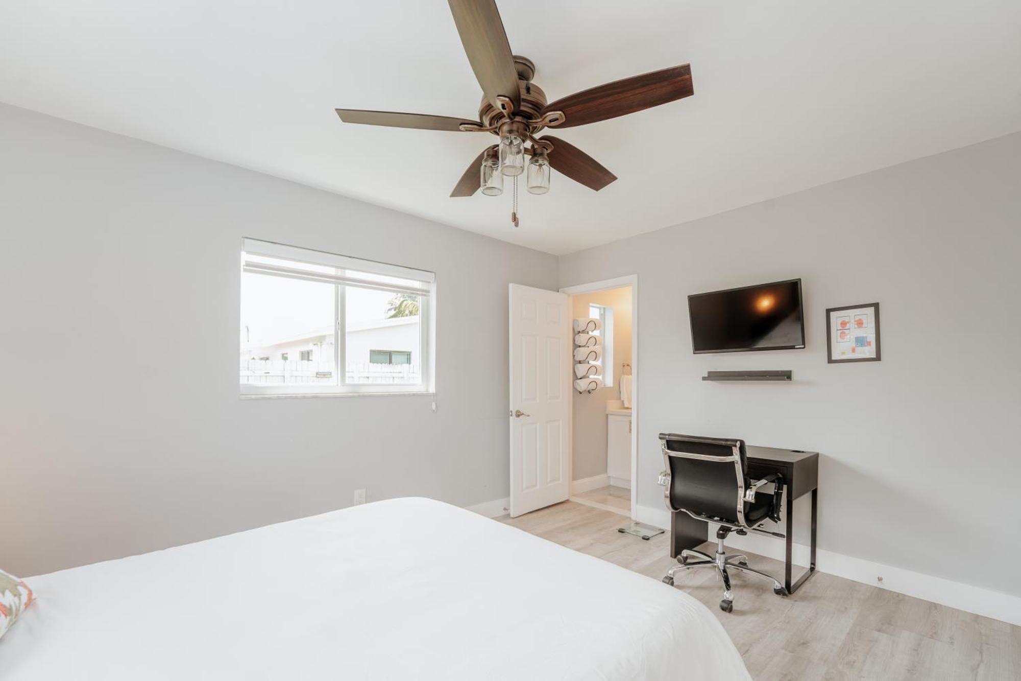 Home With A Pool Close To Beach And Fll Airport Pool Heated October- March فورت لودرديل المظهر الخارجي الصورة